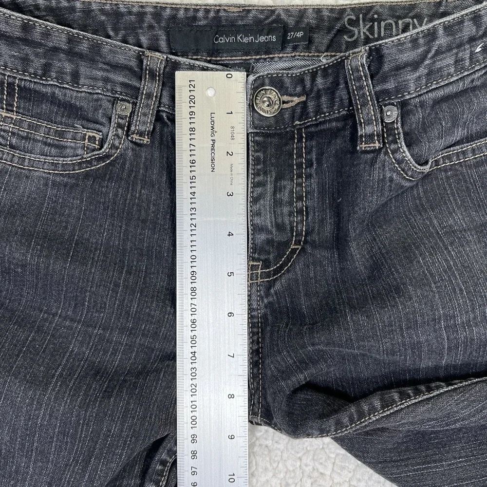 Calvin Klein Jeans‎ Women's Size 4P (Actual 30x25) Black Skinny Mid Rise